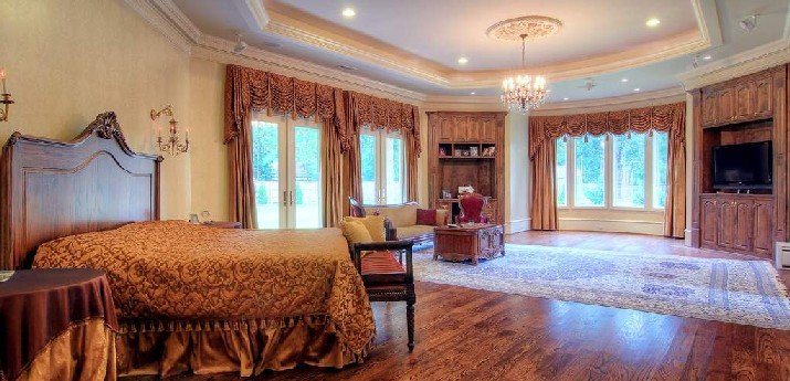 Houston custom home interior moulding